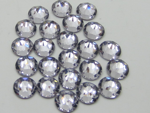 18 pcs. 30ss SMOKY MAUVE FLATBACK European Rhinestones